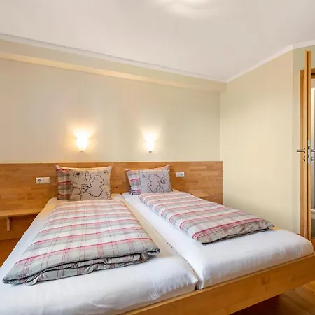Gaestehaus Am Uferperle 3*